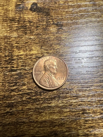 LINCOLN MEMORIAL 1977 PENNY ULTIMATE CLEAN NO MINT MARK  rare shiny coin 1c Cover