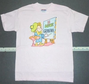 VINTAGE IRON-ON NEW T-SHIRT SMALL 6-8 I LOVE GRAN'MA - Picture 1 of 3