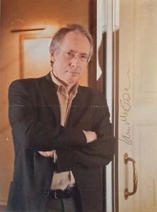 Ian McEwan 1948 - UK Schriftsteller Autogramm signed 8"x12" Magazin Bild - Bild 1 von 1