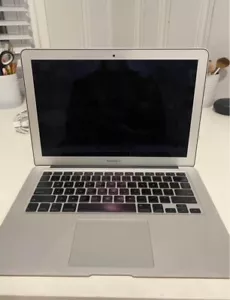 MacBook Air 13 Inch 2010 2.13 Core 2 Duo 2GB RAM - Picture 1 of 5