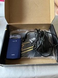 Vtg Blue Sanyo Katana LX Flip Phone w Original Box, Charger & Instructions WORKS - Picture 1 of 6