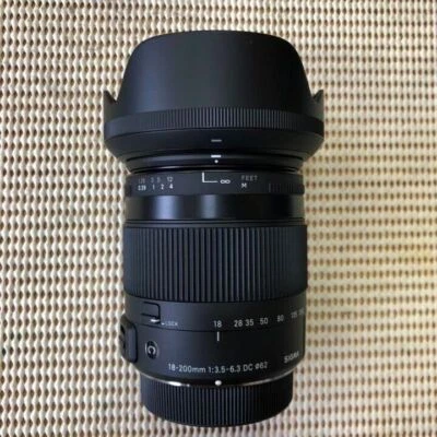 SIGMA 18-200mm F3.5-6.3 DC MACRO HSM Contemporary Zoom Lens for Pentax K Mount - Image 1 of 2