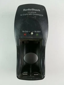 RadioShack 13 Hour Ni-Cd/Ni-MH Rechargeable Battery Charger Cat. No. 23-418A 2.8 - Picture 1 of 5