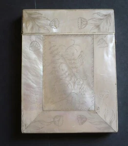 Viktorianisches Perlmutt-Kartenetui mit Blumenradierung - Bild 1 von 7