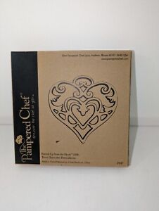 Pampered Chef 2937 Round Up From The Heart Cast Iron Trivet Nib # 2006