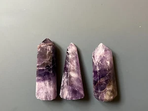 3 x Amethyst, Edelstein, ca. 4-5 cm hoch - Bild 1 von 1