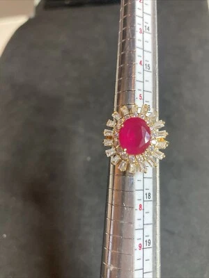 红宝石红色玻璃鸡尾酒戒指金色尺寸 6.5 可调 B144 — 第 1/4 张图片