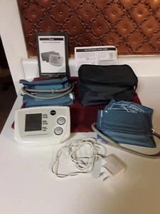 Electric Blood Pressure Monitor With 2 Cuffs - Picture 1 of 7