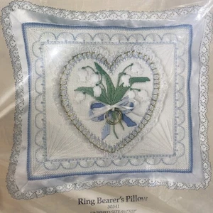 VTG Candamar Designs Needlepoint Kit Ring Bearer's Pillow #30341 - Picture 1 of 6