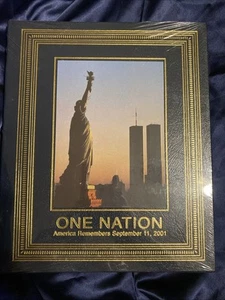 ONE NATION America Remembers 11. September 2001 9/11 Leder Hardcover Gold Inlay - Bild 1 von 3