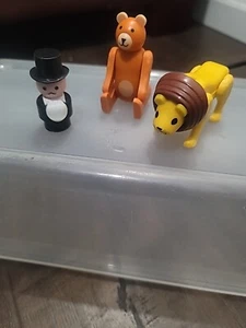 Vintage Fisher Price Little People Circus Ringmaster Bear & Lion Lot of 3 - Picture 1 of 9