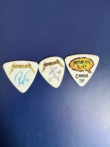 ((( METALLICA ))) guitar pick LOT of THREE (3 picks) INVENTORY SALE! LOT#6 - Picture 1 of 2