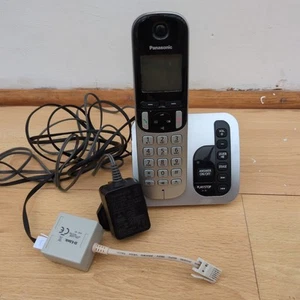 Panasonic KX-TGC220E Bezprzewodowa sekretarka do telefonu domowego Pojedyncza srebrna - Zdjęcie 1 z 5