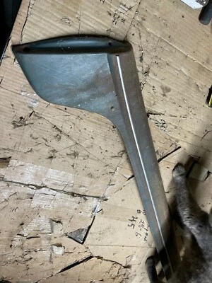 1953 Ford Crestline 2-door HT passenger's side door top garnish molding Foto 1 de 4