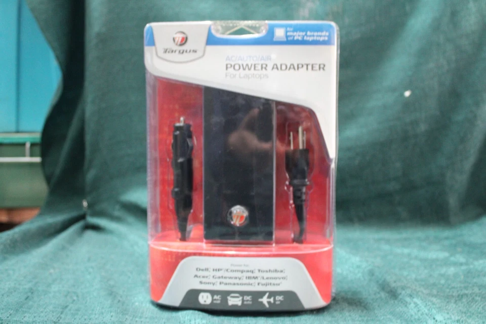 Targus Universal AC/DC Laptop Power Adapter - Black (APM62US) AC Adapter