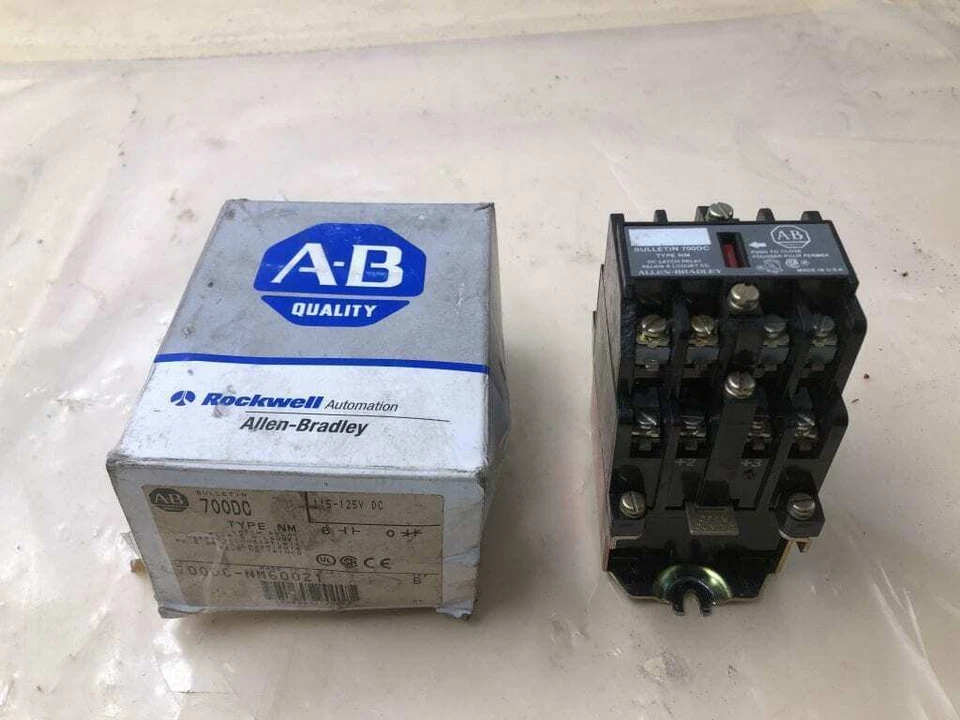 Relé de cierre Allen-Bradley 700DC-NM600Z1 serie B 115-125VDC - NUEVO EN CAJA Foto 1 de 4