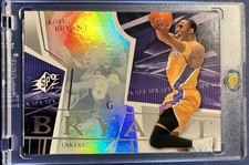2003-04 SPX Kobe Bryant Holo Foil Refractor #34 LA Lakers 24 8