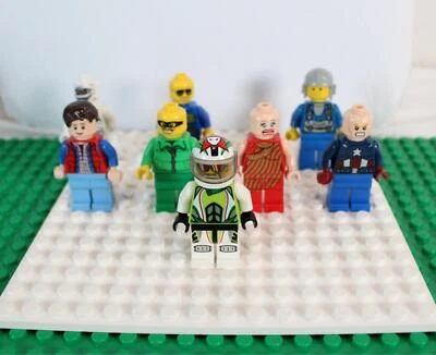 Lego Mini Figure Lot of 8 Minifigures T826 - Image 1 of 4