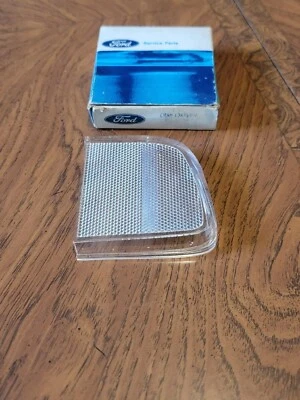 Nuevo de Lote Antiguo OEM Ford C9WY-13A565-A RH Luz Trasera Lámpara Reflector 69 Mercury Cougar XR7 Foto 1 de 4