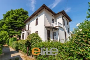 COMO LAKE VILLA FOR SALE - MANDELLO DEL LARIO - Picture 1 of 24