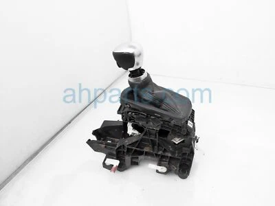 18 19 20 21 Toyota C-Hr Limited 4-Door Gear Shifter Selector Lever 33560-F4030 - Image 1 of 4