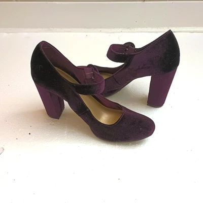 Christian Siriano Mary Jane Tacones 7 Púrpura Terciopelo Hebilla Zapatos Foto 1 de 4