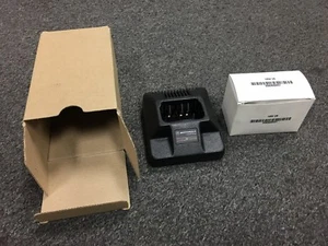 MOTOROLA HTN9042A Radio Charger NEW never used  - Picture 1 of 4