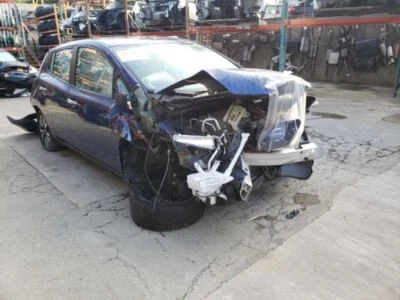 Parasol delantero Nissan Leaf Driver 17 sin iluminación OEM 964014AF7E Foto 1 de 4