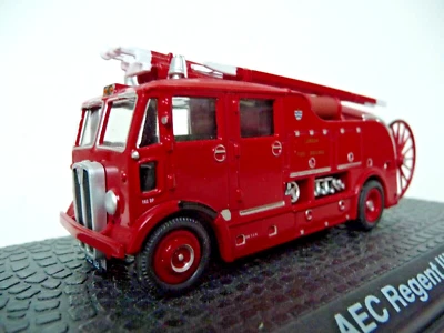 Atlas Editions AEC Regent III Fire Engine London Fire Brigade - fault - Image 1 of 4
