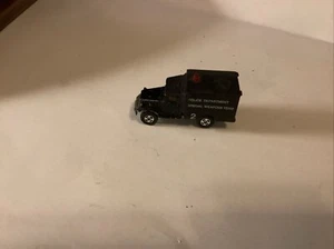 Tomica No.67 Police Truck,1978 Japan - Picture 1 of 5