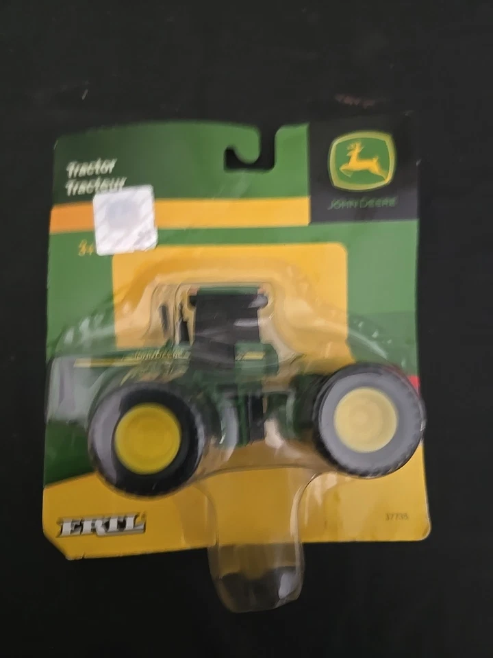 JOHN DEERE TRACTOR GRANDE 2011 ERTL  Foto 1 de 4