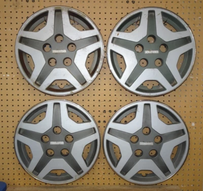 MAZDA 626 MX-6 88-89 14" 5 RADIOS CUBIERTAS DE RUEDA / TAPACUBOS - 4- 56513 - G21437170 Foto 1 de 4