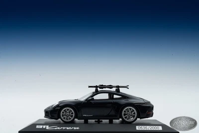 MINICHAMPS 2025 PORSCHE 911 (992.2) Carrera Black em escala 1/43 🤝TAMBÉM ABERTO PARA TROCA🤝 - Imagem 1 de 4
