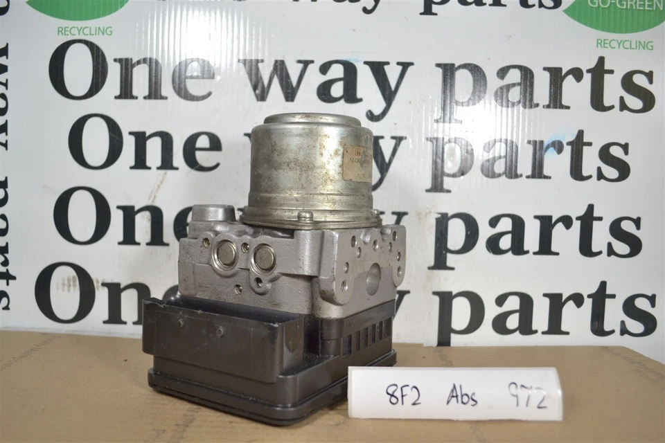 STWA0 HONDA PILOT 2006-2008  ABS Antilock Brake Pump Control Module 8F2 972  - Image 1 of 4