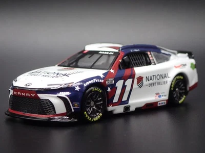 2025 25 TOYOTA Camry 11 Denny Hamlin Debt Socorro Nascar 1:64 Escala Coche - Imagen 1 de 4