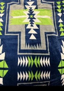 Native American Style 2 Ply Plush Reversible Blanket Size Queen Seattle Seahawks - Picture 1 of 6