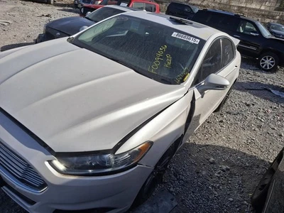 Conjunto de luz trasera derecha usado se adapta a: Ford Fusion 2014 cuarto panel montado LED Foto 1 de 4