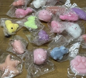 4 Stück schöne Tier Quetschies Mochi Squeeze Stretch Stress Quetschspielzeug - Bild 1 von 1