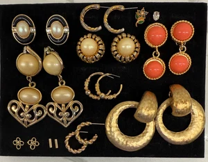 Konvolut 10 Paar goldfarbene Ohrringe + 2 Einzeln - Vintage & Modern Styles - Bild 1 von 7