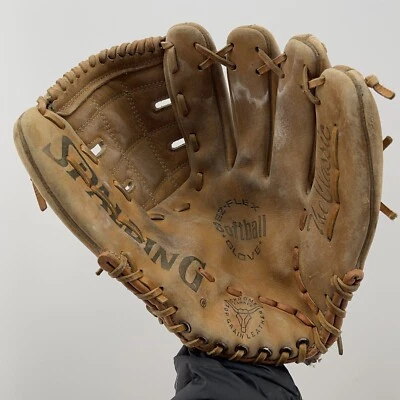 Spalding The Classic EZ Flex Leather RHT Righty Leather Softball Glove 42-5315 - Image 1 of 4