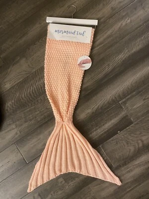 MANTA BEBÉ TEJIDA COLA DE SIRENA para niñas en coral, foto infantil utilería Foto 1 de 4