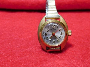 Vintage Womens Helbros 17 Jewels Wind-Up Watch. Tested & Works Well - Picture 1 of 6