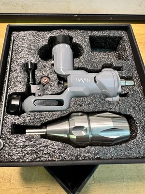 Máquina de tatuaje giratoria Raven negra y gris ajustador de golpe de un toque motor de 8 V Foto 1 de 3