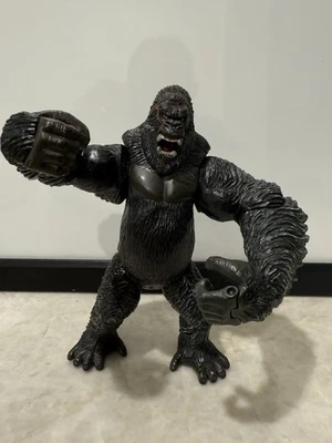 Figura King Kong Battle Damage de la película King Kong Skull Island de 2005 Foto 1 de 3