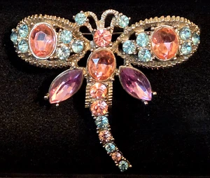 Vintage Gold Tone DRAGONFLY Multi Colored Rhinestone Brooch 2.25" - Picture 1 of 3