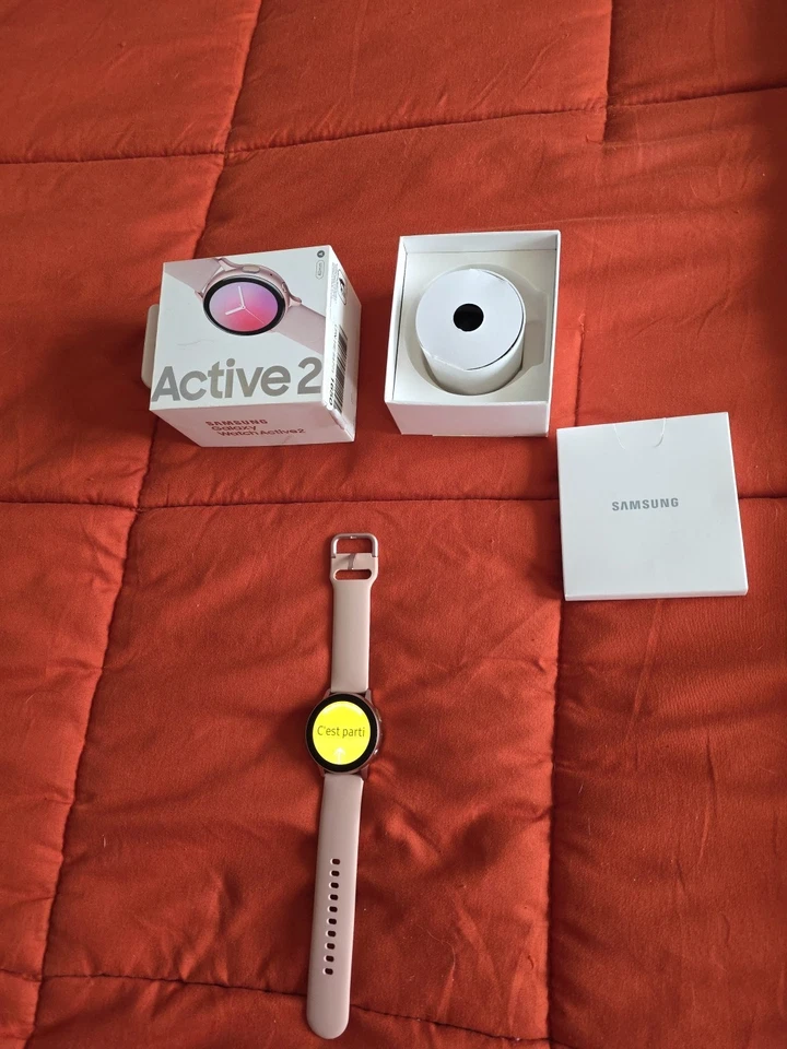 Samsung Galaxy Watch Active 2 40mm - Photo 1/4