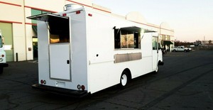 18FT KITCHEN FOOD TRUCK BUILD BY ROLLING KITCHENS CUSTOM FOOD TRUCKS