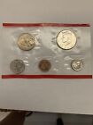 2000 Kennedy Halfdollar Us Mint Set D With Other Coins