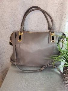 Hynes Victory Large Gray Travel Bag.  Fits Laptop, Tablet, And The Some! - Picture 1 of 14