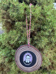 Hexy 2-seitig Handarbeit Holz Christbaumschmuck Goth Girl Totenkopf Gothic Art - Bild 1 von 2